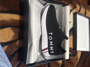 Futbolkalar: Qara rəngli, üzərində iri Puma loqosu olan klassik kişi köynəyi -da lalafo.az — 17 Futbolkalar: Qara rəngli, üzərində iri Puma loqosu olan klassik kişi köynəyi — 17