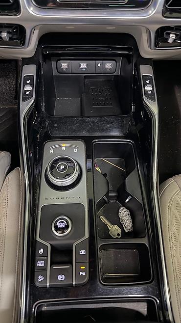 Kia: Kia Sorento: 2021 г., Кроссовер — 18