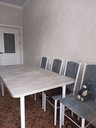 стол со стульями для кухни бу: Кухонный Стол, цвет - Белый, Б/у