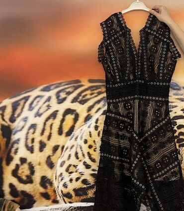 Ziyafət donları: Vılur ustunde biserli paltar zaradan alınıb,sumka tezedi — 8