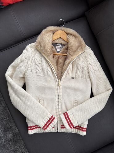 Kardiqanlar, jaketlər: Jaket Tommy Hilfiger M-L