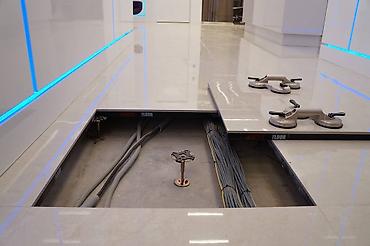 Фальшпол: Фальшпол, поднятый пол, система фальшпола, монтаж фальшпола, установка — 16