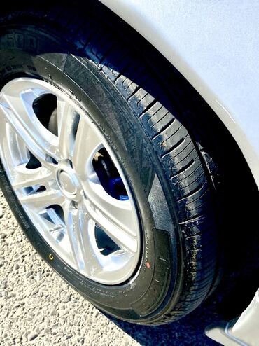 Mercedes-Benz: Mercedes-Benz C-Class: 2.8 l | 1995 il Sedan — 6