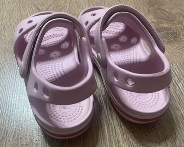 танцевальные туфли для девочек: Продаю CROCS, б/у. Размер C9 (26 размер). Длина стопы 16,5. Оригинал
