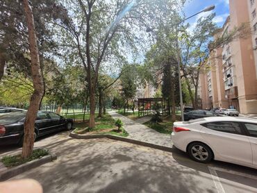 Köhnə tikili: Bakı, Həzi Aslanov qəs., 3 otaqlı, Köhnə tikili, m. Həzi Aslanov, 60 kv. m — 12