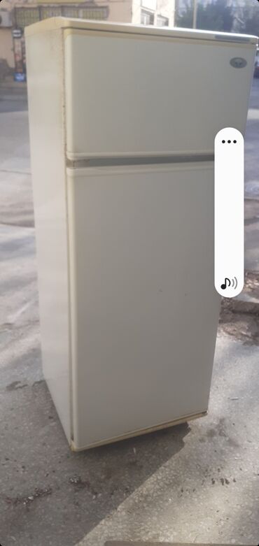 playstation 5 disksiz: İki qapılı soyuducu - Rəng: ağ/ivori - Üst hissədə dondurucu, aşağı