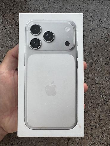 m7 pro: IPhone 17 Pro, 256 ГБ, цвет Silver (серебристый). Модель A3256 — 1