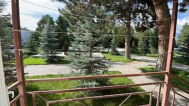 act building: Аренда квартиры на Иссык-Куле, Лазурный берег, Чок-Тал, 4 места, Цена Целиком за жилье — 5