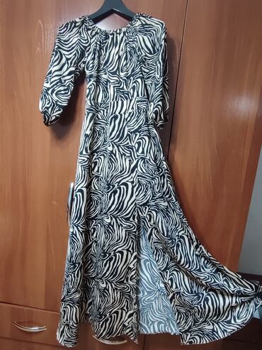 женские длинные пуховики: Вечернее платье, Русалка, Длинная модель, M (EU 38)