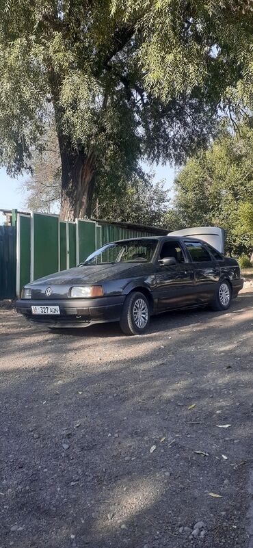 Volkswagen: Volkswagen Passat: 1990 г., 1.8 л, Бензин, Седан