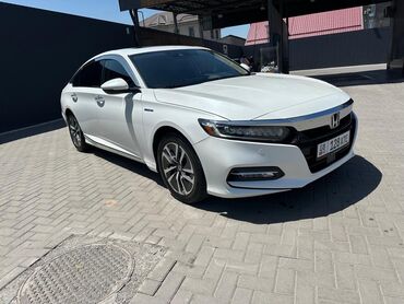 зонда акорд: Honda Accord: 2018 г., 2 л, Автомат, Гибрид, Седан