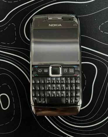 персон идиш: Nokia E71, Колдонулган, түсү - Күмүш, 1 SIM