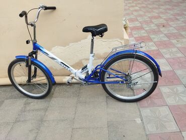 Stels Super qatlanan velosiped. Bu velosiped asan daşınma və yığcam