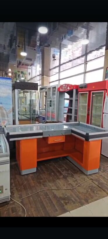 Biznes üçün program təminatı: Marketlər üçün nəzərdə tutulmuş bu kassa masası, müştərilərə xidmət