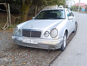 turbo az mercedes 220 dizel: Mercedes-Benz E 200: 2 l | 1997 il Sedan