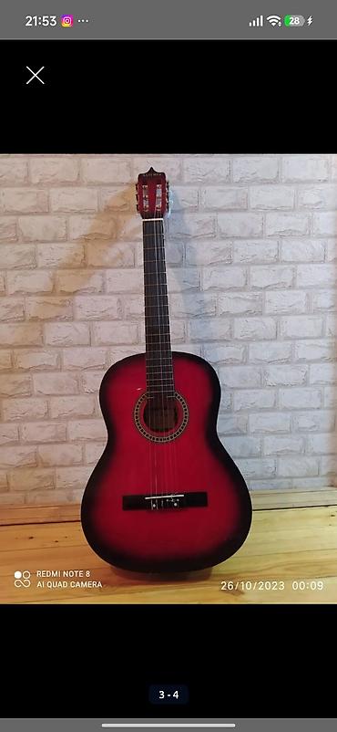 Gitaralar: Gitar ideal vəziyyətdədir uzerinde canta verilir — 8