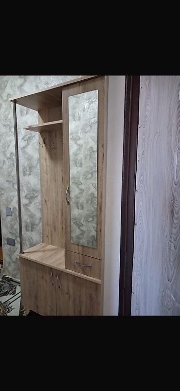 Dəhliz dolabları: İşlənmiş, 2 qapılı, Güzgülü, Açılan, Künc dolab — 4