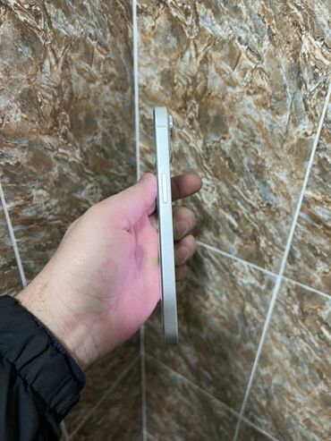 Apple iPhone: IPhone 13, Б/у, 128 ГБ, Старлайт, 78 % — 6