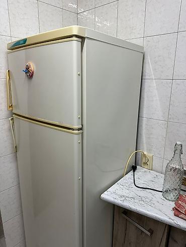 Soyuducu 170 azn tam işləydi ünvan şamaxinka 15000 Nəzrin