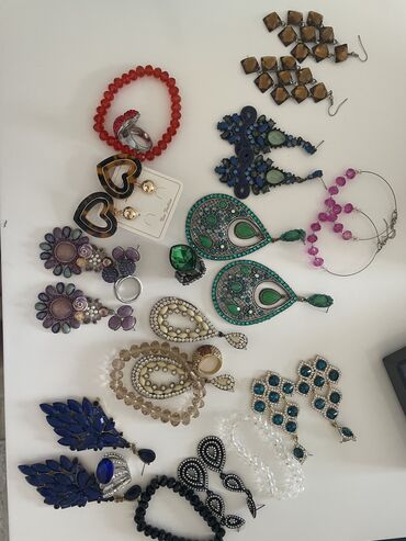 Setovi nakita: NAKIT bizuterija - mindjuse, prstenje, narukvice. Cena se moze