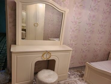 Спальные гарнитуры: Спальный гарнитур, Двуспальная кровать, Металл, цвет - Белый — 6