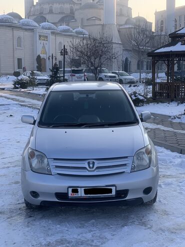 Toyota: Toyota ist: 2002 г., 1.3 л, Автомат, Бензин, Хэтчбэк