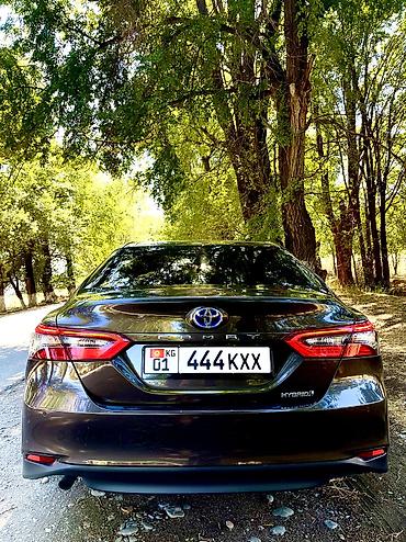 Toyota: Toyota Camry: 2022 г., 2.5 л, Вариатор, Гибрид, Седан — 8