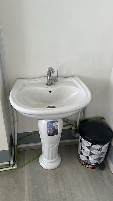 Инструменты и тележки для инструментов: Набор стоматологических инструментов и принадлежностей. Состав: - — 13