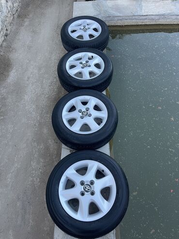Disk təkərlər: İşlənmiş Disk təkər Toyota 195 / 65 / R 15, 4 Boltlu