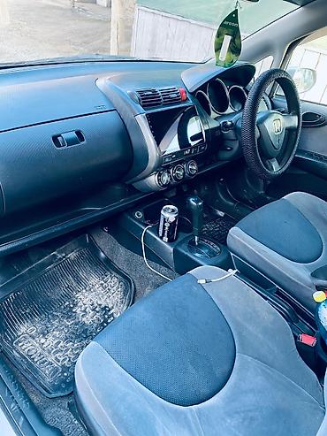 Honda: Honda Fit: 2002 г., 1.3 л, Вариатор, Бензин, Хэтчбэк — 10