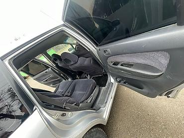 Honda: Honda Stream: 2002 г., 1.7 л, Механика, Бензин, Минивэн — 10