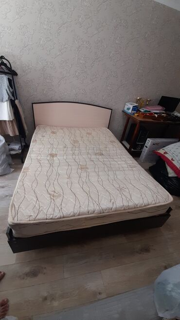 кровать сеточный: Продаю 2-х спальную кровать с матрасом б/у в нормальном состоянии