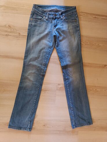 levis zenske farmerke: Farmerke vel.30
odlicne