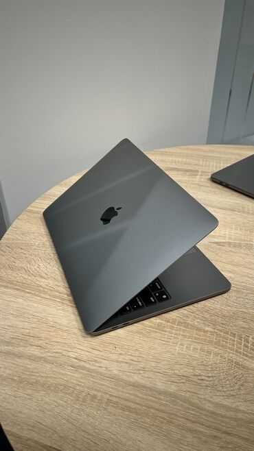 макбук про м1: Нетбук, Apple, 8 ГБ ОЗУ, 13.3 ", Б/у, Для несложных задач