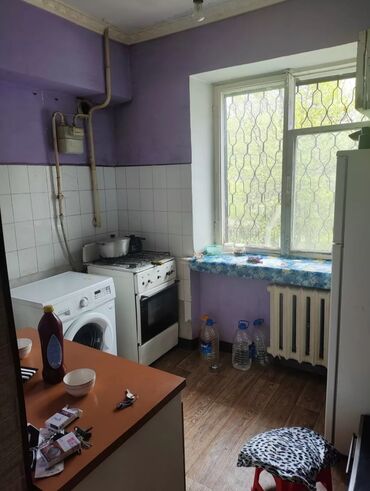 киевская логвиненко: 2 комнаты, 43 м², Индивидуалка, 2 этаж, Старый ремонт