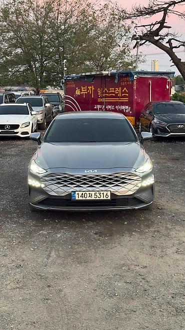 audi g7: Kia K8: 2022 г., Седан — 3