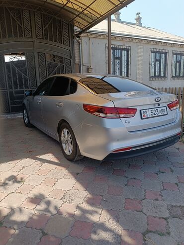 ваз 04 жигули: Kia K5 (Optima), серебристый седан Номерной знак: KG 08, 523 ARK