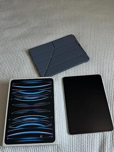 Планшеты: Планшет, Apple, память 128 ГБ, 11" - 12", Wi-Fi, Б/у, Классический цвет - Серебристый — 1