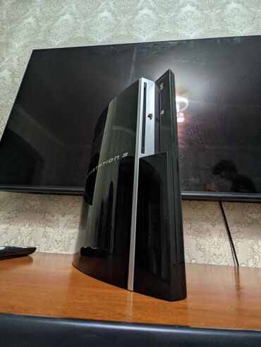 PS3 (Sony PlayStation 3): Playstation 3(fat)версия.Отличная консоль для хороших игр! память не