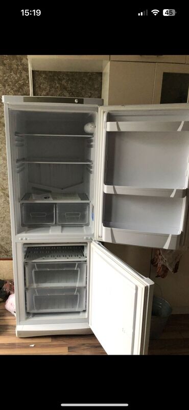 холодильники для кухни: Холодильник Indesit, Б/у, Минихолодильник, 160 *