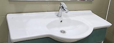 tülpan qiymətləri: Ağ rəngli vanna otağı üçün inteqrə edilmiş lavabo-səth. moykaMoykanin — 2