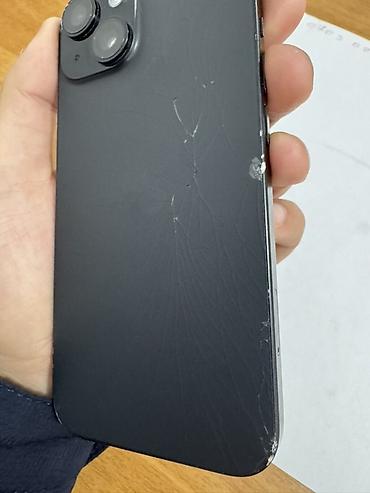 IPhone 15, Б/у, 256 ГБ, Черный, Зарядное устройство, Защитное стекло, 86 %