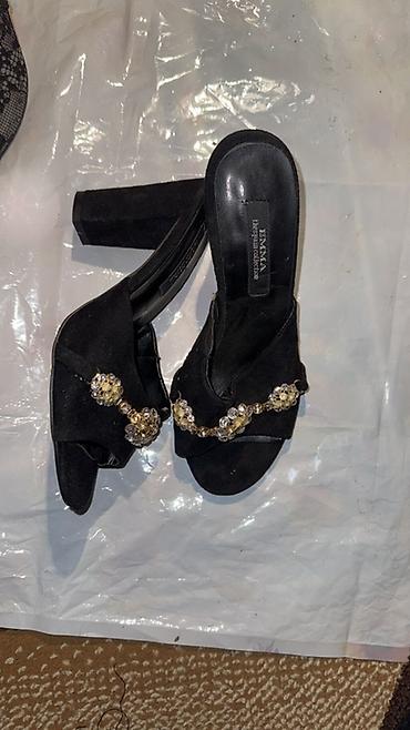 Босоножки, сандалии, шлепанцы: Женская обувь — два варианта. 1) Сандалии с декором - Размеры: 37 и — 20