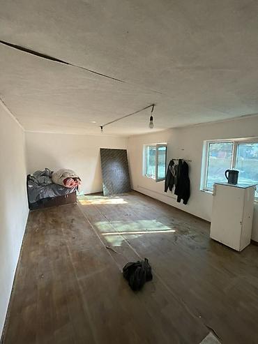 сдаю камок: 🏠 СДАЁТСЯ ДОМ В АРЕНДУ! 📍 Район: Арча-Бешик Сдаётся дом с одной — 5