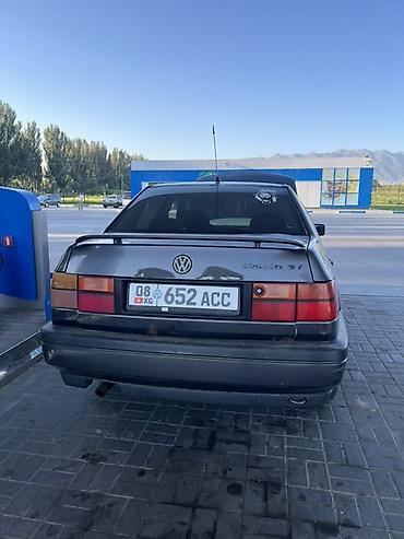 авто вит: Volkswagen Vento: 1993 г., Седан — 2
