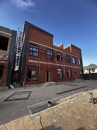 Продаю таунхаус ЖМ Арча бешик 202 м2, 2 эт, с террасой на крыше