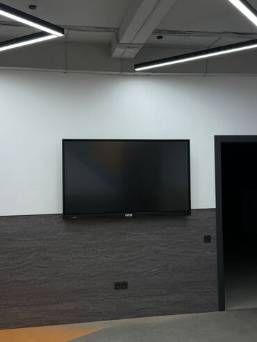 Установка телевизоров: Крепление для телевизора и интерактивной панели с наклоном от65до90 — 5