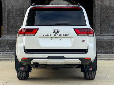 byd 2: Toyota Land Cruiser: 2022 г., 3.5 л, Автомат, Бензин, Внедорожник — 3