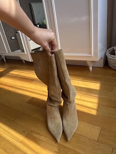 Çəkmələr: Stradivarius qadın çəkmələri - Model: dizaltı, boş/“slouchy” gövdəli — 2
