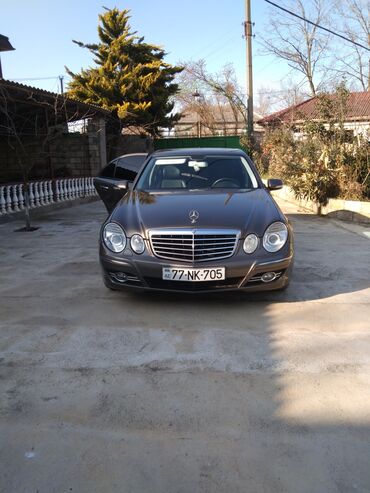 Mercedes-Benz: Mercedes-Benz E 220: 2.2 l | 2008 il Sedan — 4